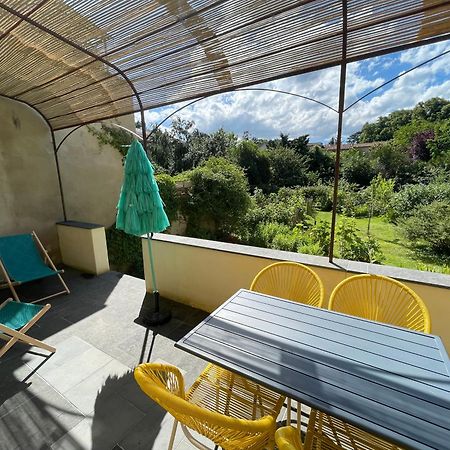 Gite Avec Terrasse Saint-Saturnin  Extérieur photo